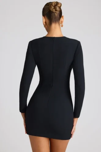 Rochie mini cu mâneci lungi și decupaj în formă de inimă Luciana, în negru Rochie mini cu mâneci lungi și decupaj în formă de inimă Luciana, în negru