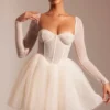 Rochie mini cu mâneci lungi și fustă din tul, cu ornamente, model Calliope, în culoarea Ivory Rochie mini cu mâneci lungi și fustă din tul, cu ornamente, model Calliope, în culoarea Ivory