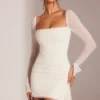 Rochie mini cu mâneci lungi și guler înalt, decorată, Ferrara, albă Rochie mini cu mâneci lungi și guler înalt, decorată, Ferrara, albă