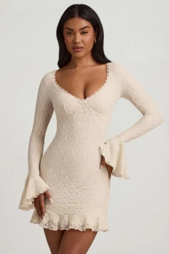 Rochie mini cu mâneci lungi și volane din dantelă Nara, culoare Ivory Rochie mini cu mâneci lungi și volane din dantelă Nara, culoare Ivory