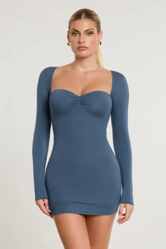 Rochie mini cu mâneci lungi și volane Perrie din amestec de modal și cașmir, în culoarea French Navy Rochie mini cu mâneci lungi și volane Perrie din amestec de modal și cașmir, în culoarea French Navy