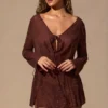Rochie mini cu mâneci lungi Meilani în maro espresso Rochie mini cu mâneci lungi Meilani în maro espresso