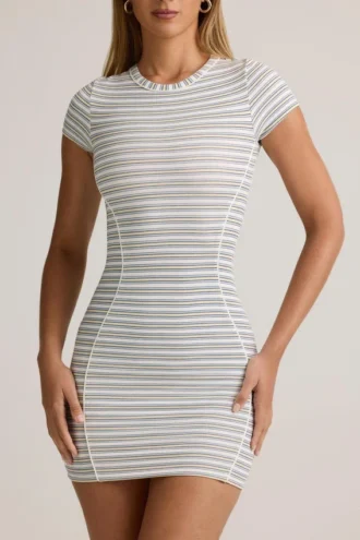 Rochie mini cu pantaloni scurți din modal Jazlyn, cu dungi albastre și galbene Rochie mini cu pantaloni scurți din modal Jazlyn, cu dungi albastre și galbene