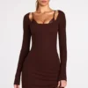 Rochie mini cu sutien cu dantelă și mâneci lungi din modal cu nervuri Caris, culoare maro ciocolată Rochie mini cu sutien cu dantelă și mâneci lungi din modal cu nervuri Caris, culoare maro ciocolată