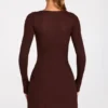 Rochie mini cu sutien cu dantelă și mâneci lungi din modal cu nervuri Caris, culoare maro ciocolată Rochie mini cu sutien cu dantelă și mâneci lungi din modal cu nervuri Caris, culoare maro ciocolată