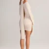 Rochie mini cu umeri decupați și detaliu eșarfă din tricot Luzia, culoare crem Rochie mini cu umeri decupați și detaliu eșarfă din tricot Luzia, culoare crem