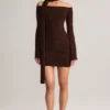 Rochie mini cu umeri decupați și detaliu eșarfă din tricot Luzia, în culoarea ciocolată