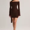 Rochie mini cu umeri decupați și detaliu eșarfă din tricot Luzia, în culoarea ciocolată