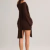 Rochie mini cu umeri decupați și detaliu eșarfă din tricot Luzia, în culoarea ciocolată