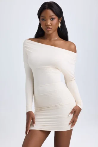 Rochie mini cu umeri decupați și drapaje din modal Elsa, culoare ivoriu