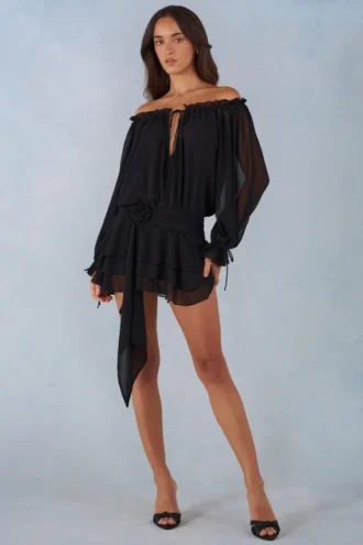 Rochie mini cu umeri decupați și mâneci balon Alessia în negru