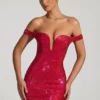Rochie mini cu umeri decupați și ornamente Leonora, în roșu crimson Rochie mini cu umeri decupați și ornamente Leonora, în roșu crimson