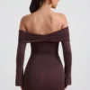 Rochie mini cu umeri decupați și volane din amestec de modal și cașmir Thais, culoare Espresso