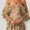 Rochie mini cu volane și umeri decupați Birdie, cu imprimeu floral multicolor Rochie mini cu volane și umeri decupați Birdie, cu imprimeu floral multicolor