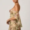Rochie mini cu volane și umeri decupați Birdie, cu imprimeu floral multicolor Rochie mini cu volane și umeri decupați Birdie, cu imprimeu floral multicolor