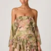 Rochie mini cu volane și umeri decupați Birdie, cu imprimeu floral multicolor Rochie mini cu volane și umeri decupați Birdie, cu imprimeu floral multicolor