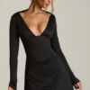 Rochie mini Darana cu spate decupat și croi în A, de culoare neagră Rochie mini Darana cu spate decupat și croi în A, de culoare neagră