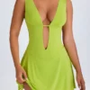 Rochie mini decupată Kalista în verde lime Rochie mini decupată Kalista în verde lime