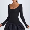 Rochie mini Delphi din modal, cu decolteu rotund, talie coborâtă și tiv bufant, în culoarea neagră