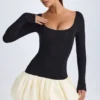 Rochie mini Delphi din modal, cu decolteu rotund, talie coborâtă și tiv bufant, în culoarea vanilie