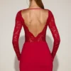 Rochie mini din dantelă transparentă cu gât barcă Eirlys, în roșu intens Rochie mini din dantelă transparentă cu gât barcă Eirlys, în roșu intens