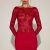 Rochie mini din dantelă transparentă cu gât barcă Eirlys, în roșu intens Rochie mini din dantelă transparentă cu gât barcă Eirlys, în roșu intens