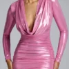 Rochie mini din jersey metalic cu mâneci lungi Layla, în roz Rochie mini din jersey metalic cu mâneci lungi Layla, în roz