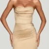 Rochie mini din satin cu decupaje festonate și volane Yesenia, culoare șampanie Rochie mini din satin cu decupaje festonate și volane Yesenia, culoare șampanie