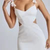 Rochie mini din satin cu decupaje Rialta, de culoare ivoriu Rochie mini din satin cu decupaje Rialta, de culoare ivoriu