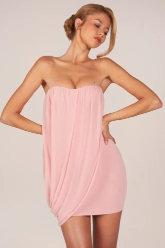 Rochie mini drapată cu bretele Alessandra, roz pudrat