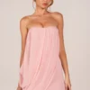 Rochie mini drapată cu bretele Alessandra, roz pudrat Rochie mini drapată cu bretele Alessandra, roz pudrat