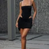 Rochie mini drapată cu decupaje Shiloh, negru