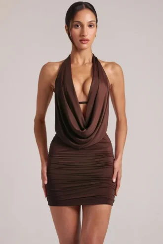 Rochie mini drapată cu guler Kael, culoare maro ciocolată
