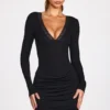 Rochie mini drapată cu mâneci lungi din modal cu nervuri Elona, negru Rochie mini drapată cu mâneci lungi din modal cu nervuri Elona, negru