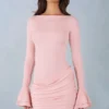 Rochie mini drapată cu mâneci lungi din modal cu nervuri Helena, în roz pudrat Rochie mini drapată cu mâneci lungi din modal cu nervuri Helena, în roz pudrat