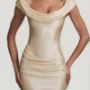 Rochie mini drapată cu umeri decupați din satin Maeve, culoare ivoriu Rochie mini drapată cu umeri decupați din satin Maeve, culoare ivoriu