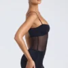 Rochie mini Eislyn cu panouri transparente și volane, în culoarea neagră Rochie mini Eislyn cu panouri transparente și volane, în culoarea neagră