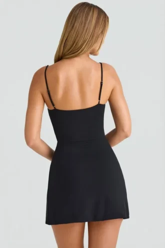 Rochie mini Emmy din modal, cu decolteu în formă de inimă și croi în A, în culoarea negru Rochie mini Emmy din modal, cu decolteu în formă de inimă și croi în A, în culoarea negru