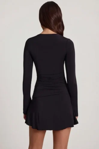 Rochie mini evazată din jersey moale Carielle, cu decolteu rotund, în negru Rochie mini evazată din jersey moale Carielle, cu decolteu rotund, în negru