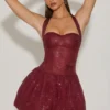 Rochie mini Felicity cu decolteu halter și tiv bufant, decorată, în culoarea roșu vin Rochie mini Felicity cu decolteu halter și tiv bufant, decorată, în culoarea roșu vin