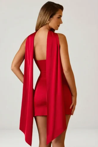 Rochie mini fără bretele, cu croi în A și detaliu eșarfă, model Camila, în roșu stacojiu Rochie mini fără bretele, cu croi în A și detaliu eșarfă, model Camila, în roșu stacojiu