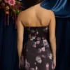 Rochie mini fără bretele, cu structură în formă de lalea, cu imprimeu floral negru Rochie mini fără bretele, cu structură în formă de lalea, cu imprimeu floral negru