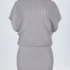 Rochie mini fără spate cu mâneci liliac Amanita, argintie Rochie mini fără spate cu mâneci liliac Amanita, argintie