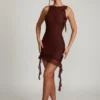 Rochie mini fără spate cu volane Iolanda, maro Rochie mini fără spate cu volane Iolanda, maro