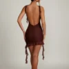 Rochie mini fără spate cu volane Iolanda, maro Rochie mini fără spate cu volane Iolanda, maro