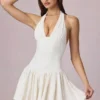 Rochie mini Haddie din modal cu broderie englezească și gât halter, în culoarea albă Rochie mini Haddie din modal cu broderie englezească și gât halter, în culoarea albă