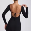 Rochie mini Hope din modal, cu gât pătrat și mâneci lungi, în culoarea neagră Rochie mini Hope din modal, cu gât pătrat și mâneci lungi, în culoarea neagră