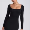 Rochie mini Hope din modal, cu gât pătrat și mâneci lungi, în culoarea neagră Rochie mini Hope din modal, cu gât pătrat și mâneci lungi, în culoarea neagră