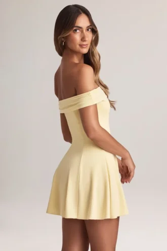 Rochie mini Jaida din modal, cu umerii goi și croi în A, în nuanța Lemon Sherbet Rochie mini Jaida din modal, cu umerii goi și croi în A, în nuanța Lemon Sherbet