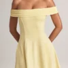 Rochie mini Jaida din modal, cu umerii goi și croi în A, în nuanța Lemon Sherbet Rochie mini Jaida din modal, cu umerii goi și croi în A, în nuanța Lemon Sherbet